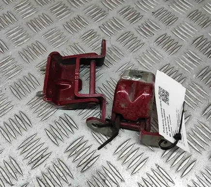 Nissan Leaf II (ZE1) Front door hinges set 82420AG000 82421AG000