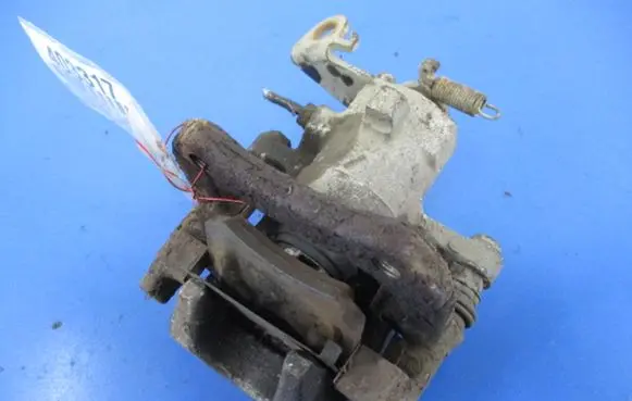 Renault Megane I Rear brake caliper