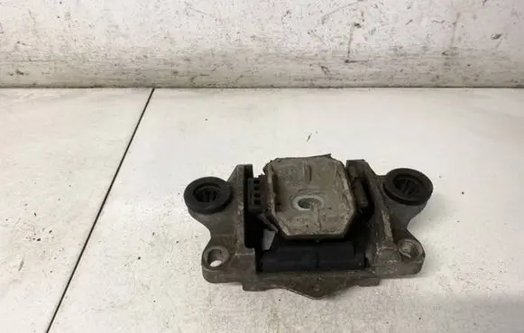 Ford Mondeo Mk III Engine mount bracket 1S717m122 2S71-7M122