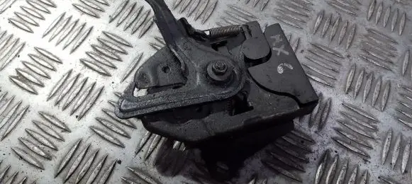 Engine bonnet/hood lock/catch
