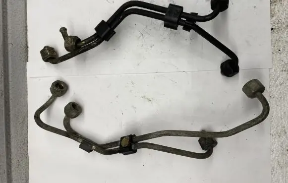 Volkswagen Sharan Fuel main line pipe