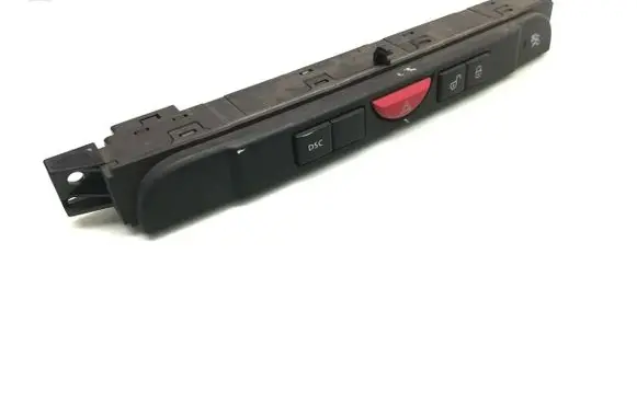 Land Rover Discovery 3 - LR3 Hazard light switch 8H22-13D734-BA 030519-1