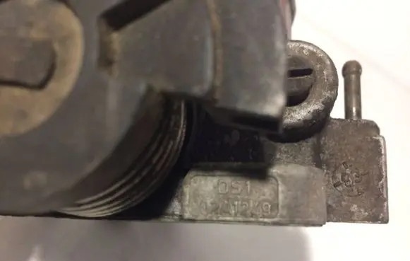 Volkswagen PASSAT B4 Throttle valve 02A1249 DS102A1249