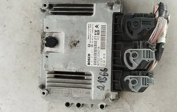 BMW 3 E90 E91 Engine control unit/module 9664618080 0281013871