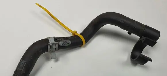 Land Rover Discovery 4 - LR4 Engine coolant pipe/hose 501351