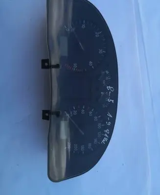 Volkswagen PASSAT B5 Speedometer (instrument cluster) 09051940090