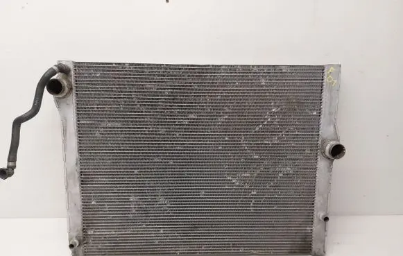 BMW 7 F01 F02 F03 F04 Coolant radiator 7570094