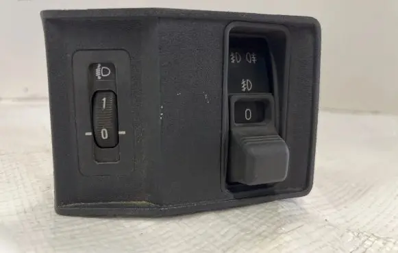 BMW 5 E34 Light switch 1384007 38813706