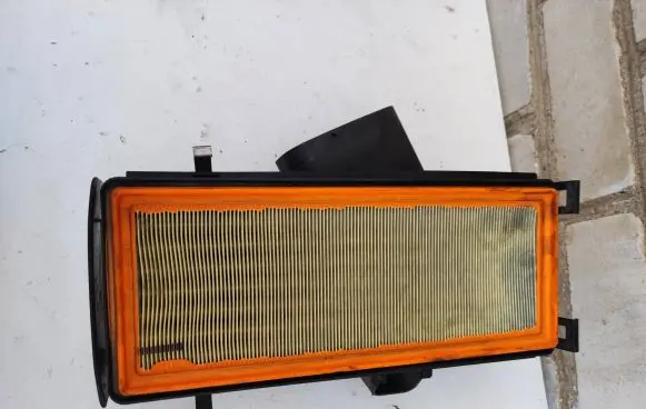 BMW X6 E71 Air filter box cover 9401818401