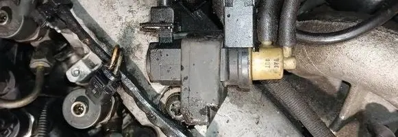 Renault Scenic II - Grand scenic II Turbo solenoid valve