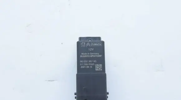 Opel Vivaro Glow plug pre-heat relay 9803299780 51299058A 20210910