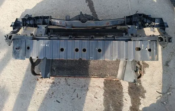 Ford Focus Front bumper cross member 861WWWXXWRE