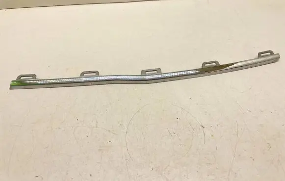 Volvo XC60 Front bumper upper radiator grill 31353767 31333839