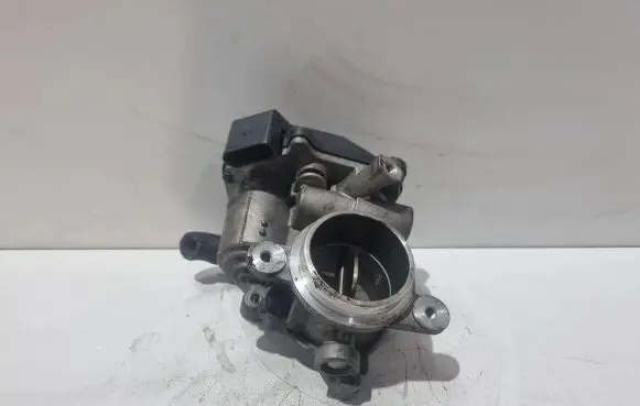 Volkswagen Golf VII Throttle valve 04L128063N