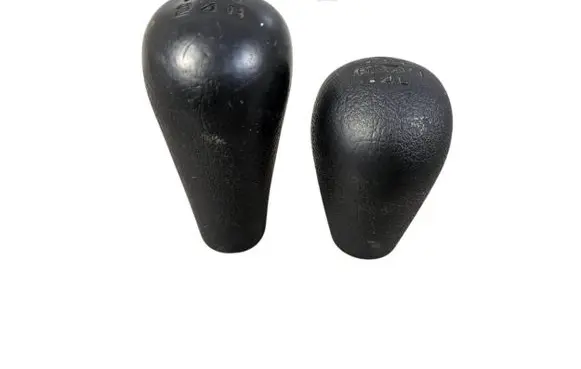 Nissan Terrano Gear lever shifter trim leather/knob 