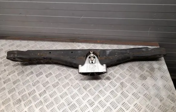 Audi Q7 4L Gearbox mounting bracket