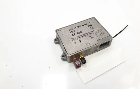 Audi A8 S8 D4 4H Aerial antenna amplifier 8J0035456A