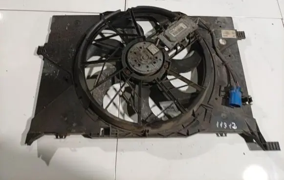 Mercedes-Benz A W169 Radiator cooling fan shroud 0130303949