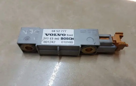 Volvo V70 Airbag deployment crash/impact sensor 9452777