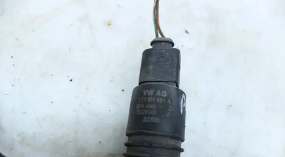 Seat Altea Windscreen/windshield washer pump 1T0955651A