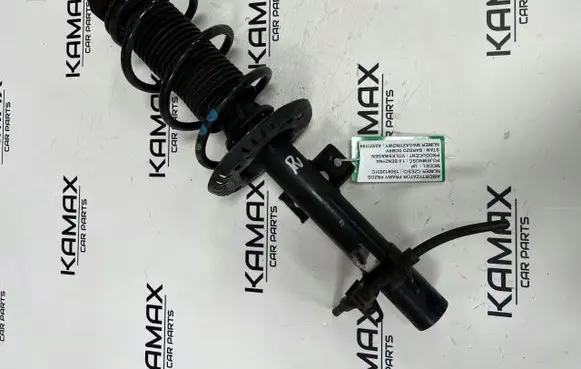 Volkswagen Up Front shock absorber with coil spring 1S0413031C