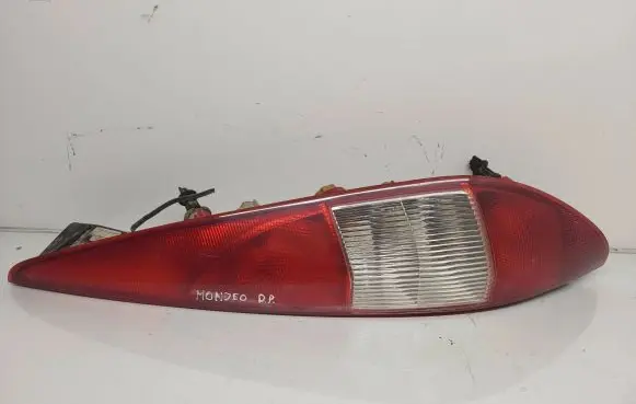 Ford Mondeo MK II Rear/tail lights 1S7113405C