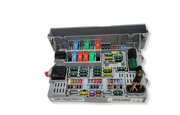 BMW 3 E90 E91 Fuse module 6906622