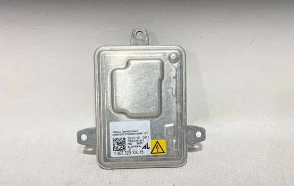 Alfa Romeo Giulia Headlight ballast module Xenon 130732932015