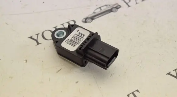 Lexus IS 220D-250-350 Airbag deployment crash/impact sensor 898310W040
