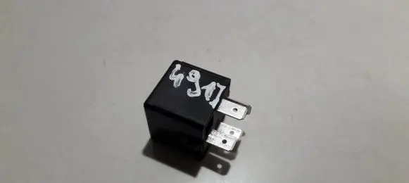 Mitsubishi Space Star Other relay MB953381