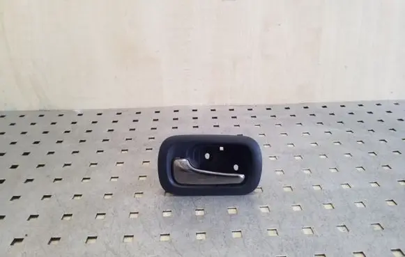 Honda CR-V Rear door interior handle