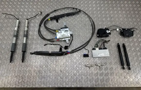 BMW 5 F10 F11 Tailgate hydraulic set 7210557