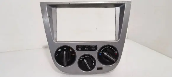 Subaru Impreza II Climate control unit 72311FE001 3B45234700 1K25