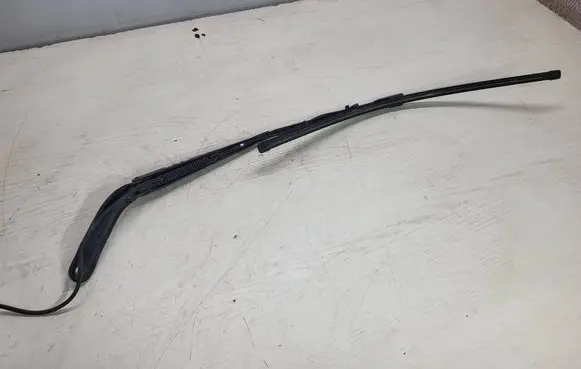 Mercedes-Benz Sprinter W906 Front wiper blade arm A9068200644