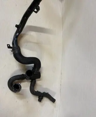Jaguar F-Pace Engine coolant pipe/hose G4D35H370AA