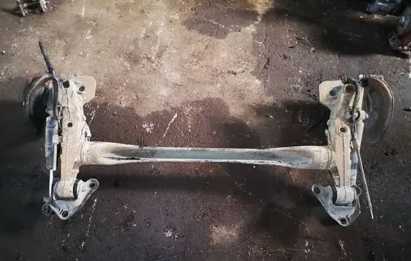 Opel Meriva A Rear axle beam 