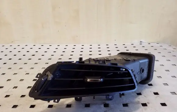 Opel Zafira C Dash center air vent grill 330188061