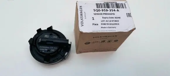 Audi Q3 F3 Airbag deployment crash/impact sensor 5Q0959354A