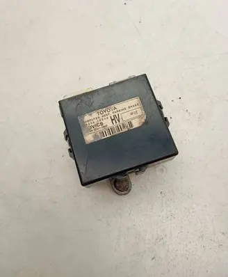 Toyota C-HR I Hand brake control module 15181110640