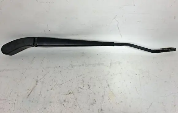Front wiper blade arm
