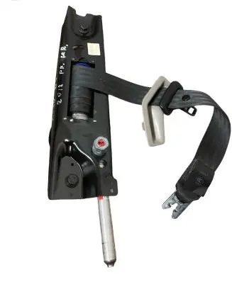 Volvo V70 Front seatbelt 39818791