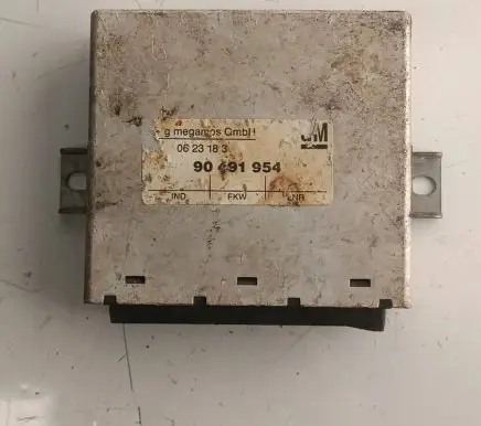 Opel Omega A Central body control module 90491954