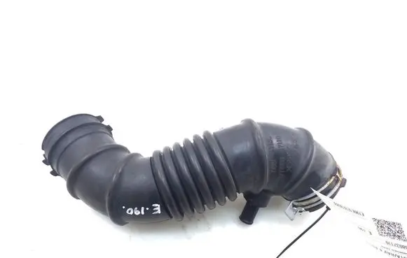 Toyota RAV 4 (XA30) Air intake duct part 1788037110