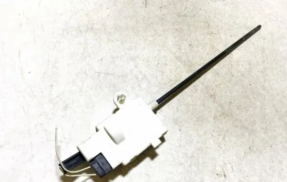 Renault Megane II Central locking motor 