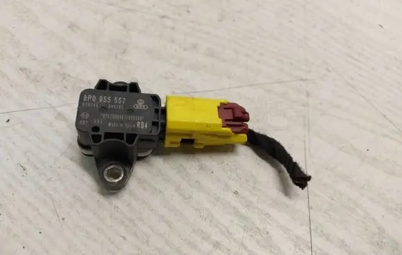 Audi A3 S3 A3 Sportback 8P Airbag deployment crash/impact sensor 8P0955557 010744 040305