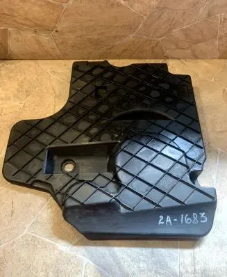 Mercedes-Benz E W212 Timing belt guard (cover) A6510100867