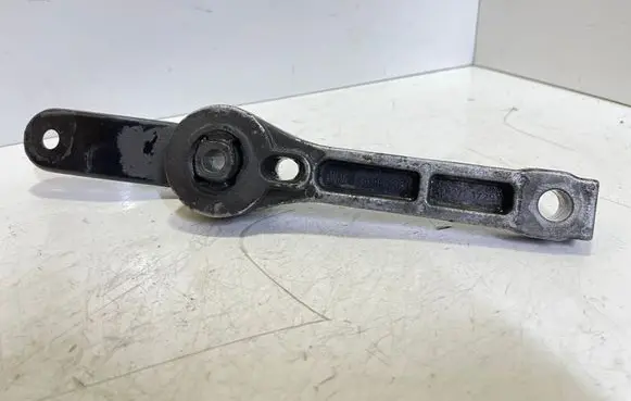 Volkswagen Touran I Engine mounting bracket 1K0199855K