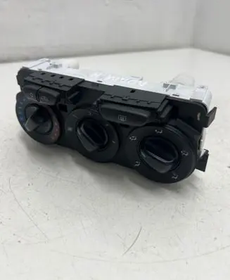 Opel Adam Climate control unit AA1001100
