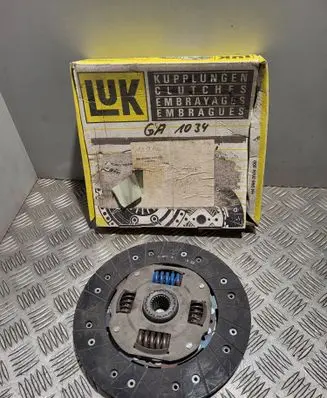 Ford Mondeo Mk III Clutch pressure plate 324007710 881861999796