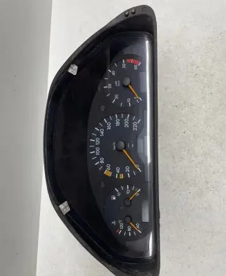 Mercedes-Benz E W210 Speedometer (instrument cluster) 2105405147 94570070 87001345